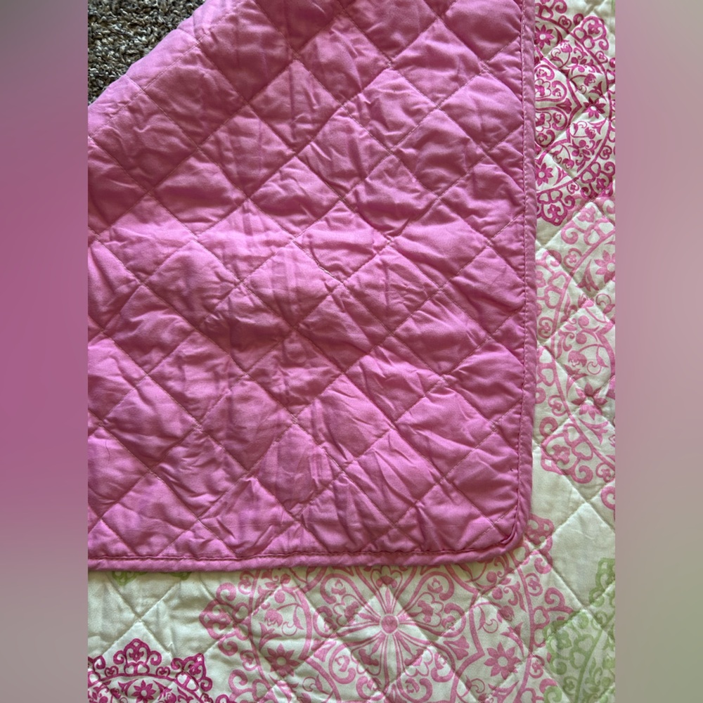 Tommy Hilfiger Hibiscus Hill Girls Twin Quilt Set with pink and green design - Picture 9 of 10